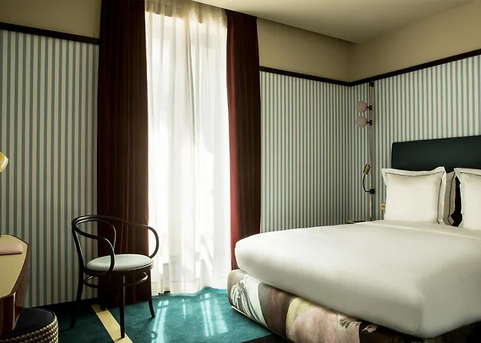 Hôtel du Rond-point des Champs-Élysées - Esprit de France Paris